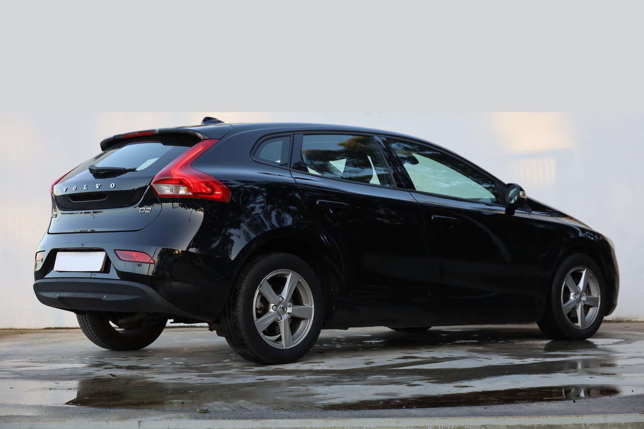 V40 D2 Kinetic