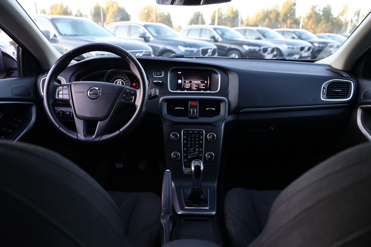 V40 D2 Kinetic
