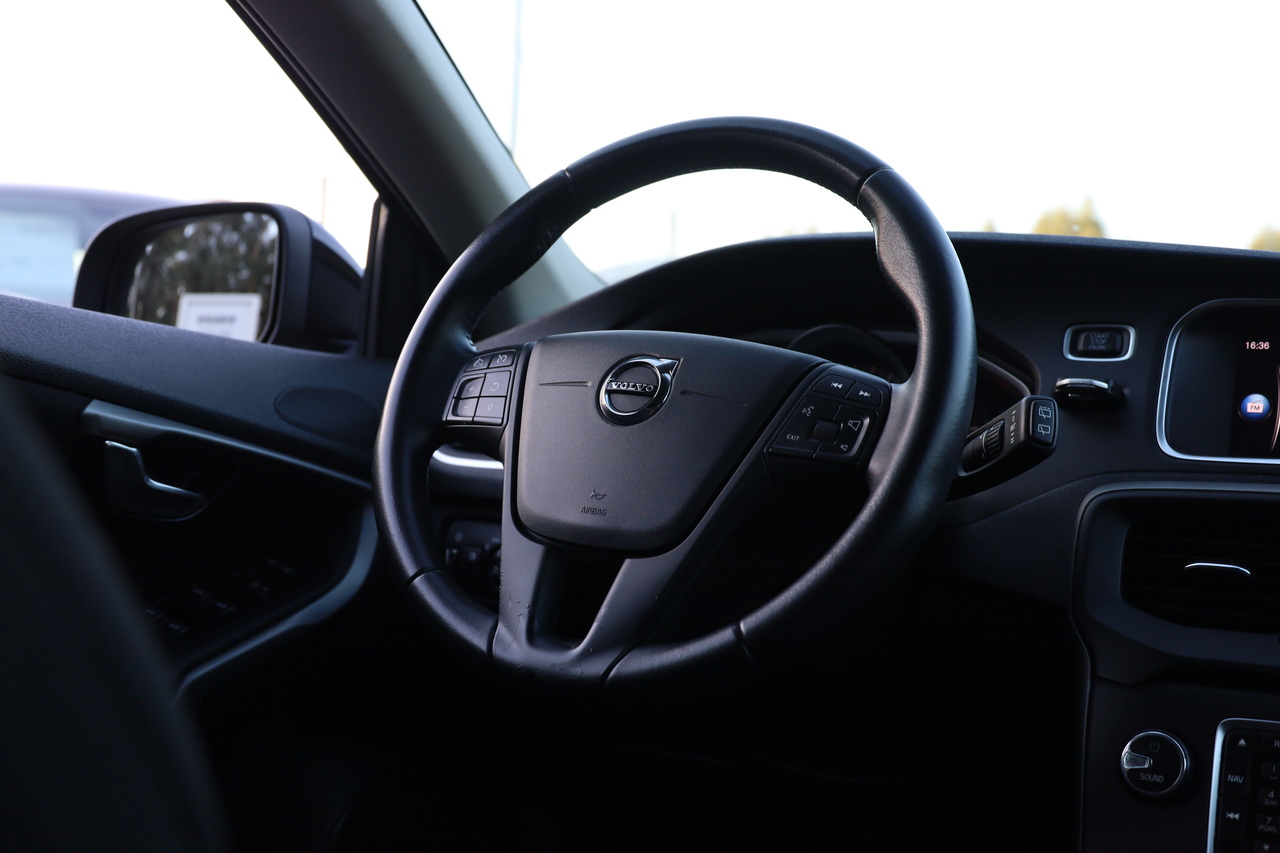 V40 D2 Kinetic