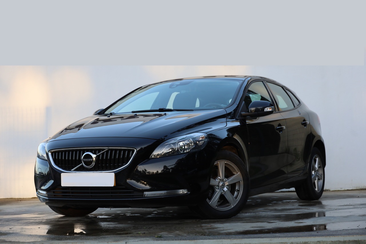 V40 D2 Kinetic