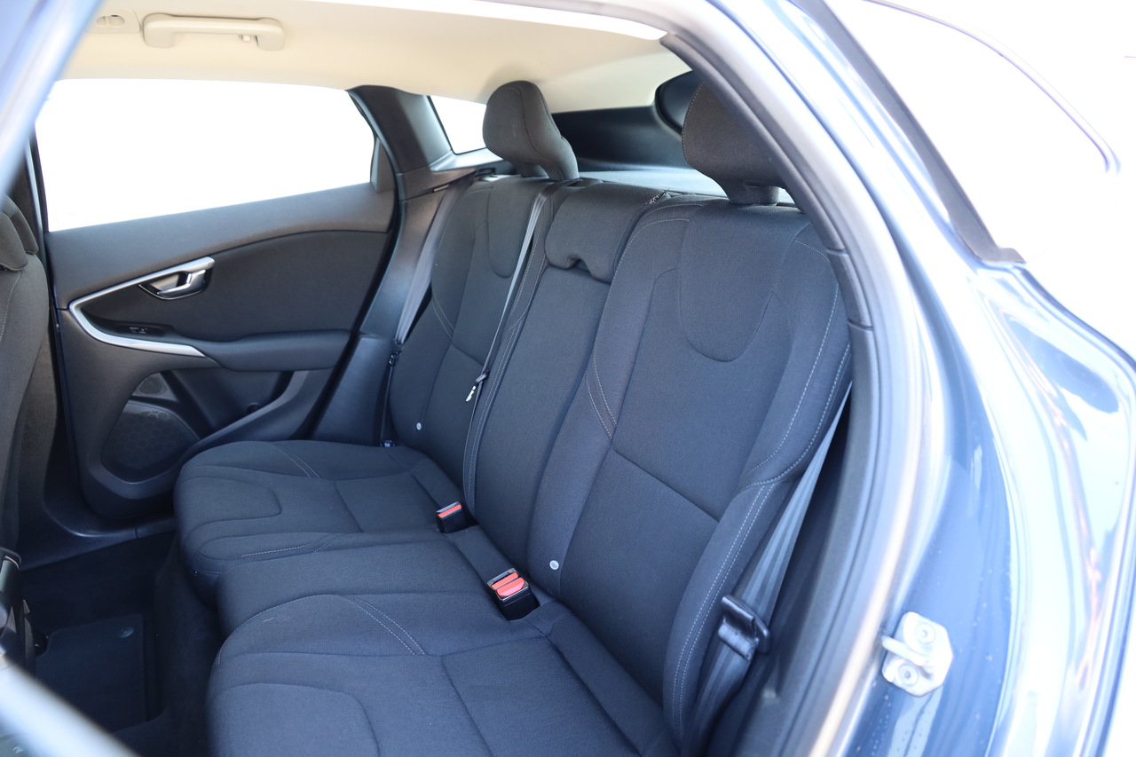V40 D2 Kinetic 