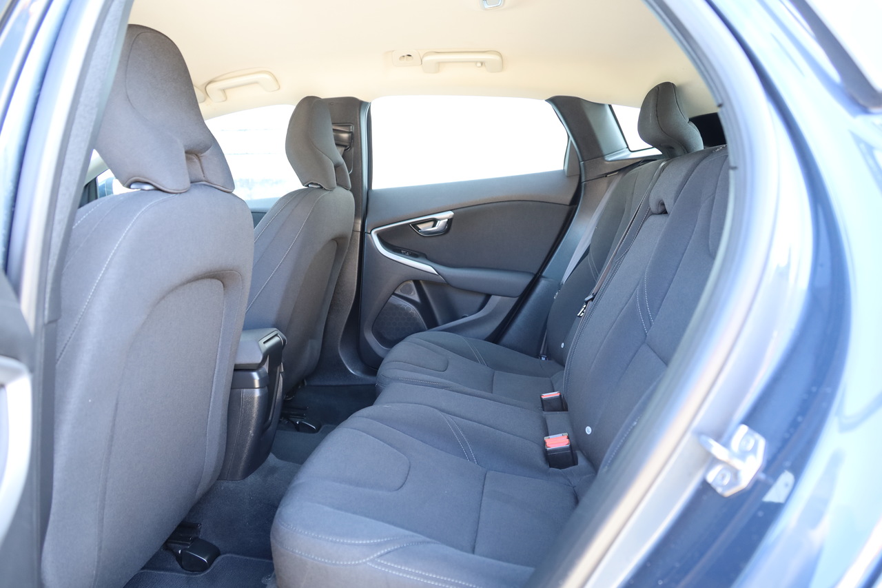 V40 D2 Kinetic 