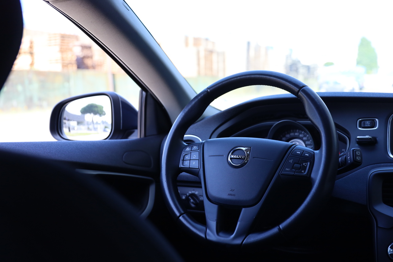 V40 D2 Kinetic 