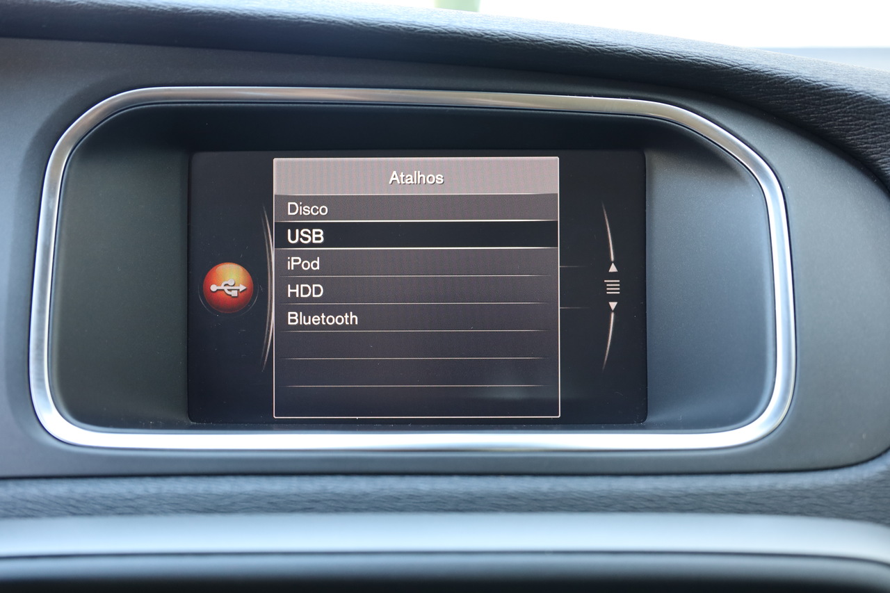 V40 D2 Kinetic 