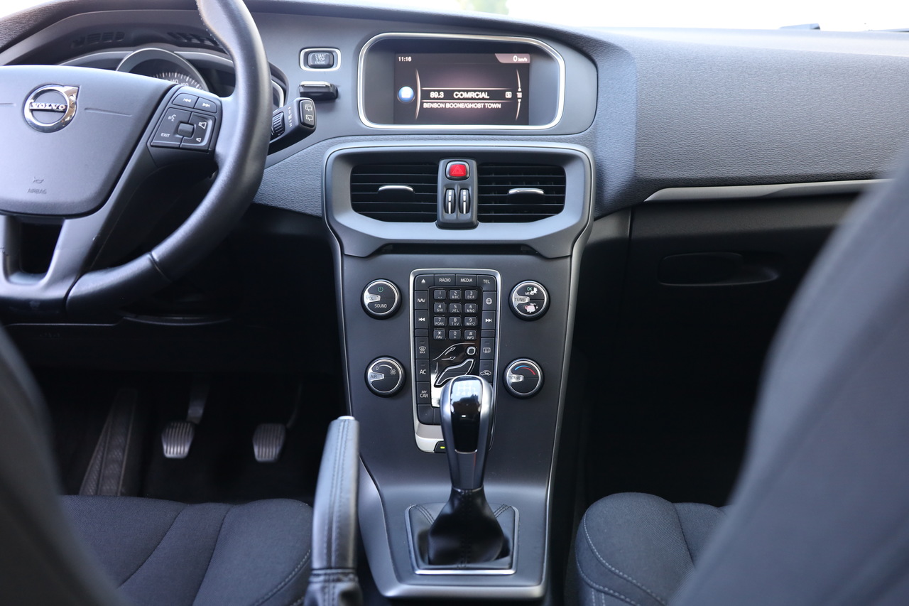 V40 D2 Kinetic 
