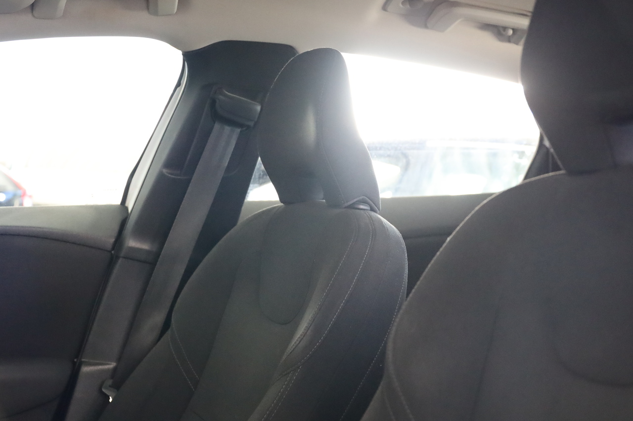 V40 D2 Kinetic