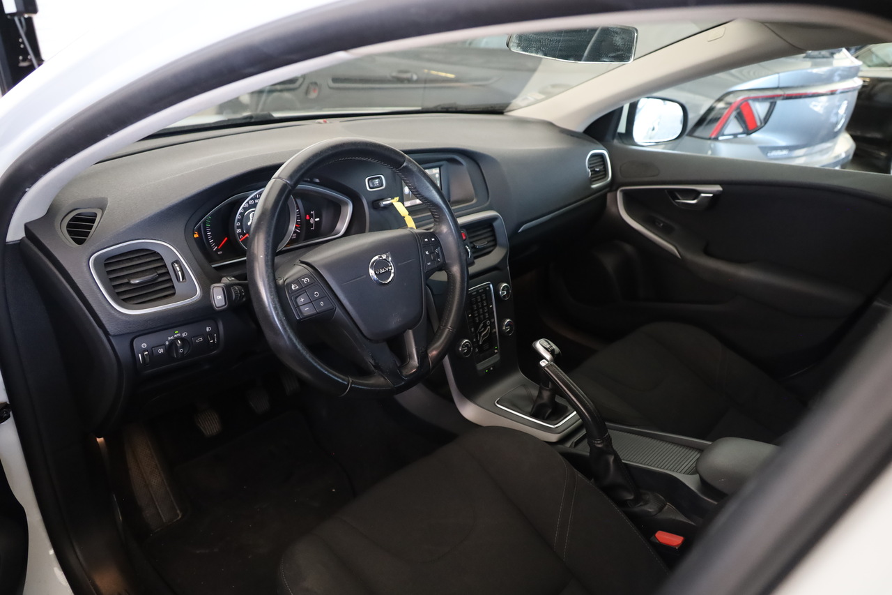 V40 D2 Kinetic