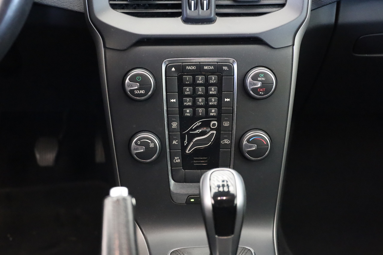 V40 D2 Kinetic