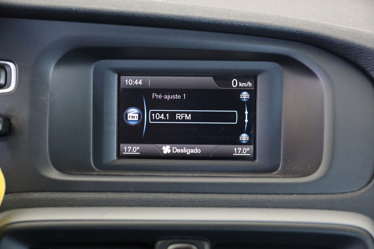 V40 D2 Kinetic