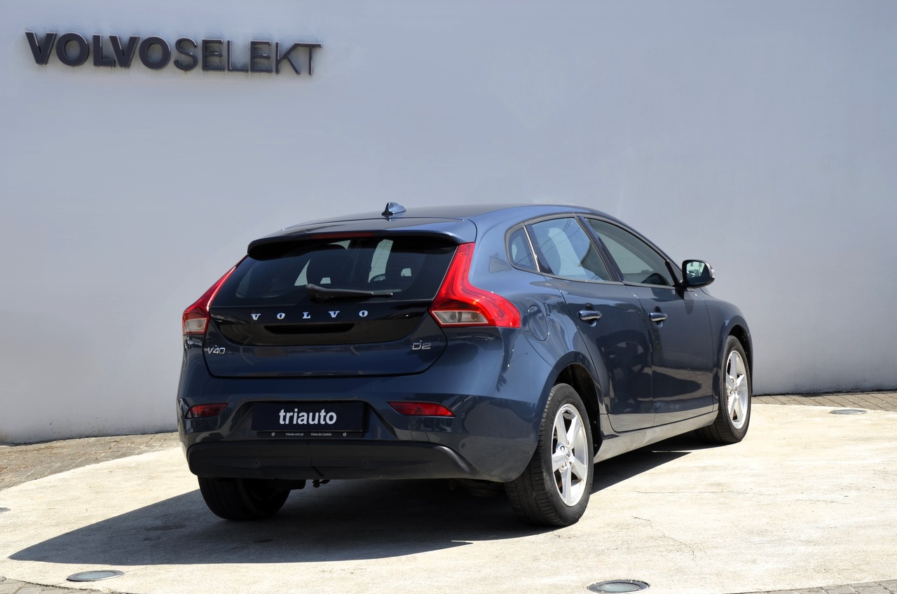 V40 D2 Kinetic