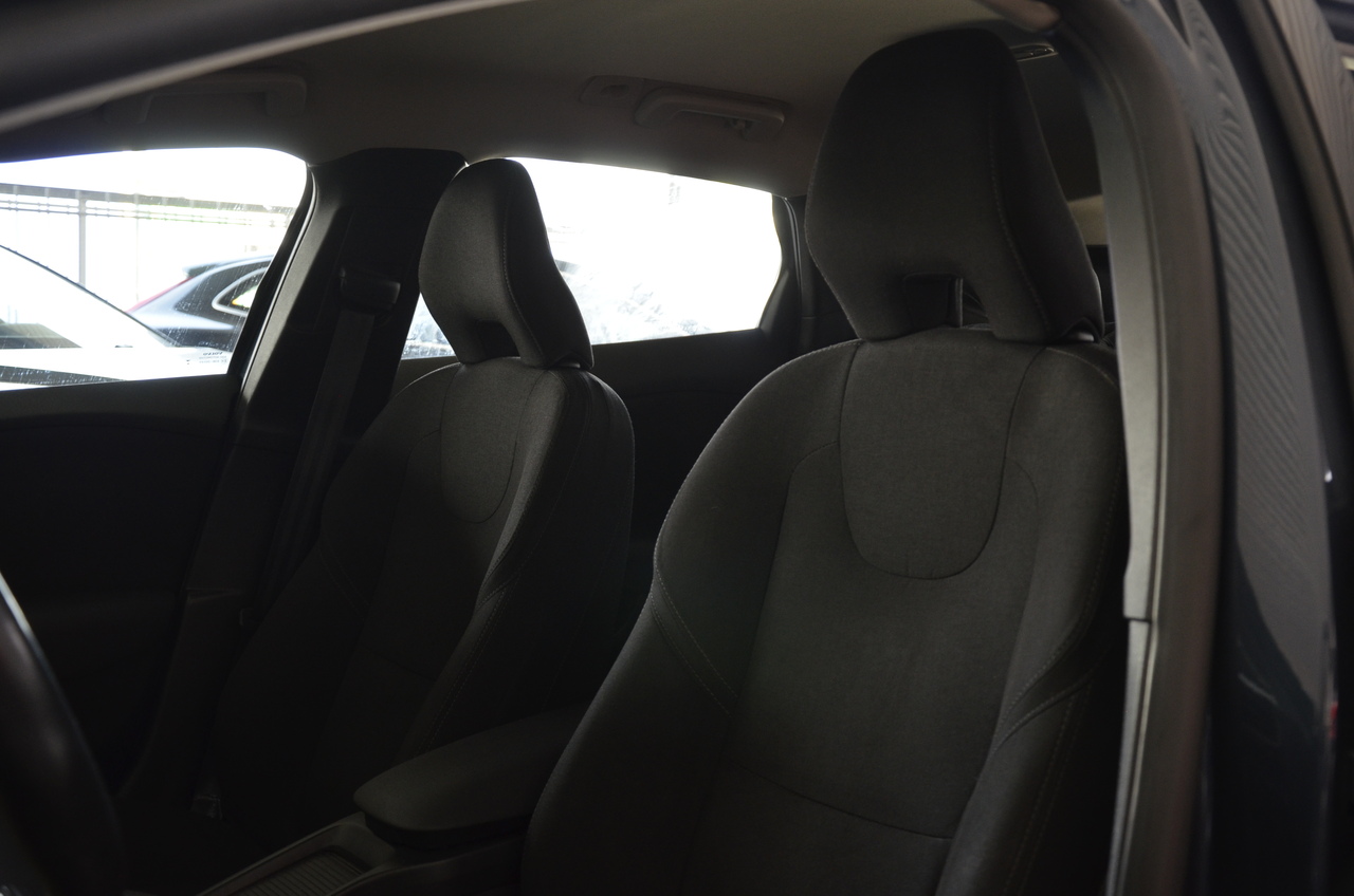 V40 D2 Kinetic