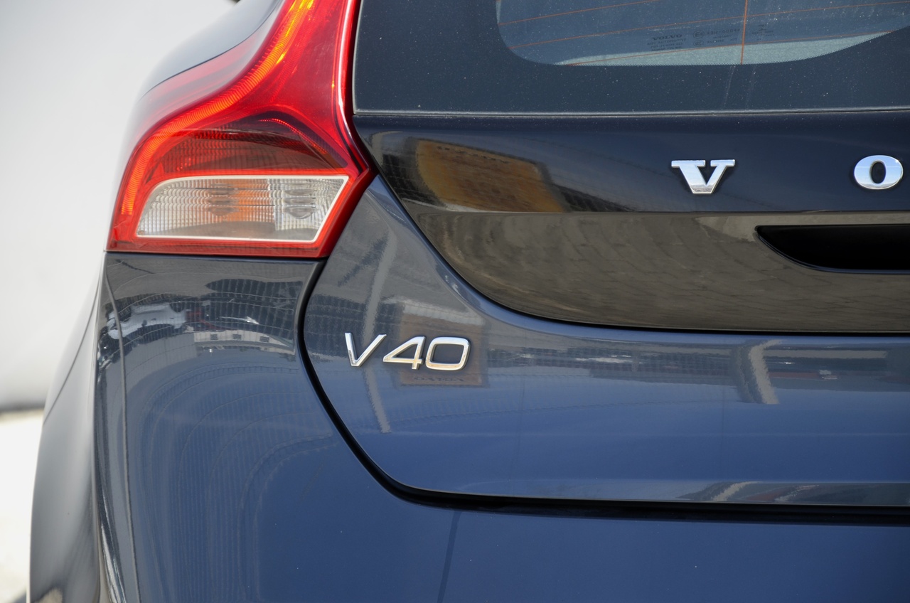 V40 D2 Kinetic