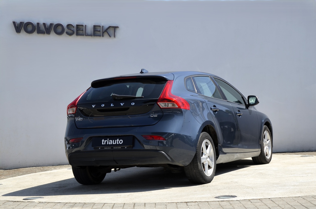 V40 D2 Kinetic