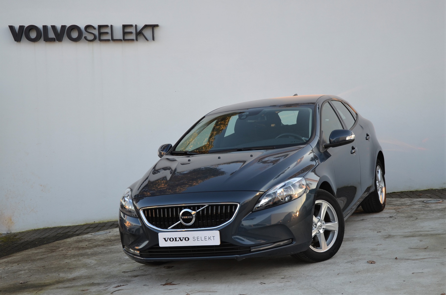 V40 D2 Kinetic