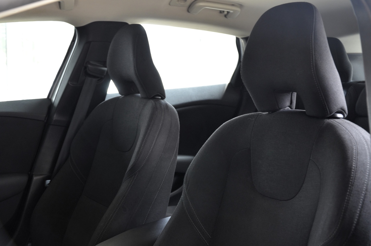 V40 D2 Kinetic 