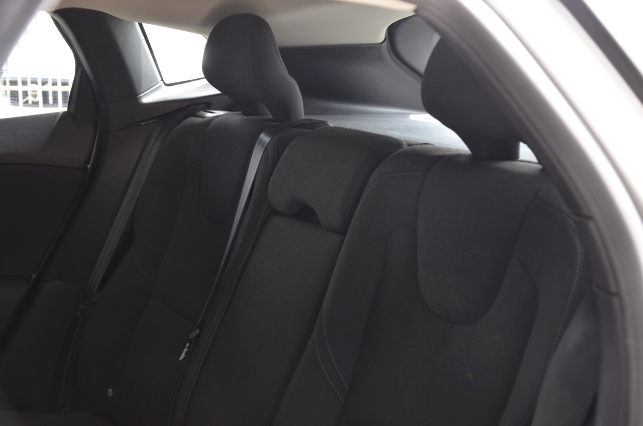 V40 D2 Kinetic 