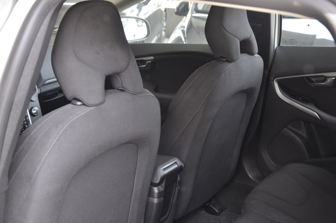 V40 D2 Kinetic 