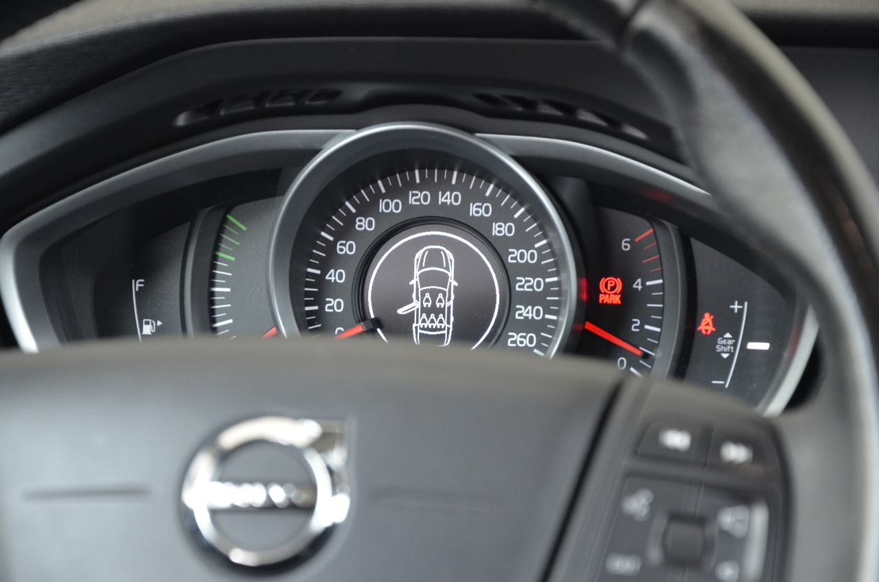 V40 D2 Kinetic 