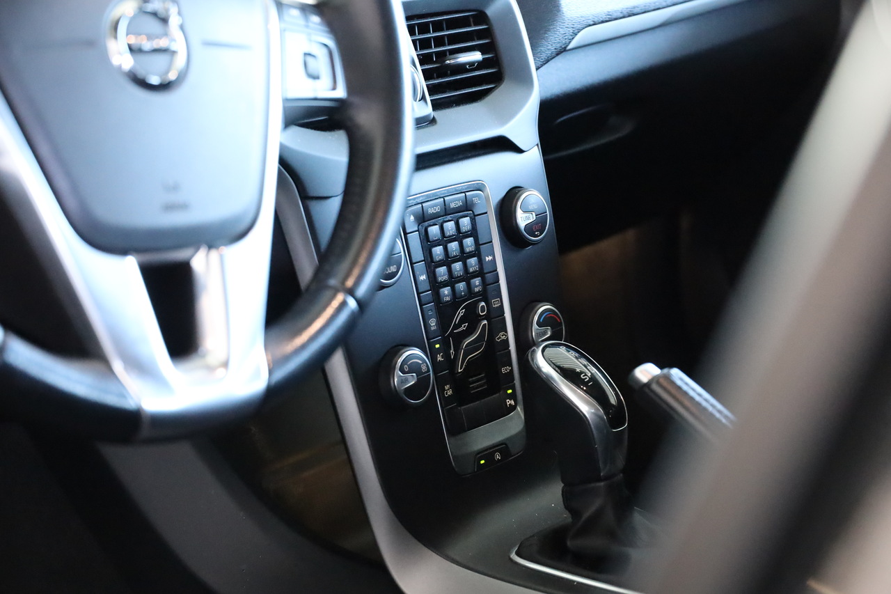 V40 D2 Momentum