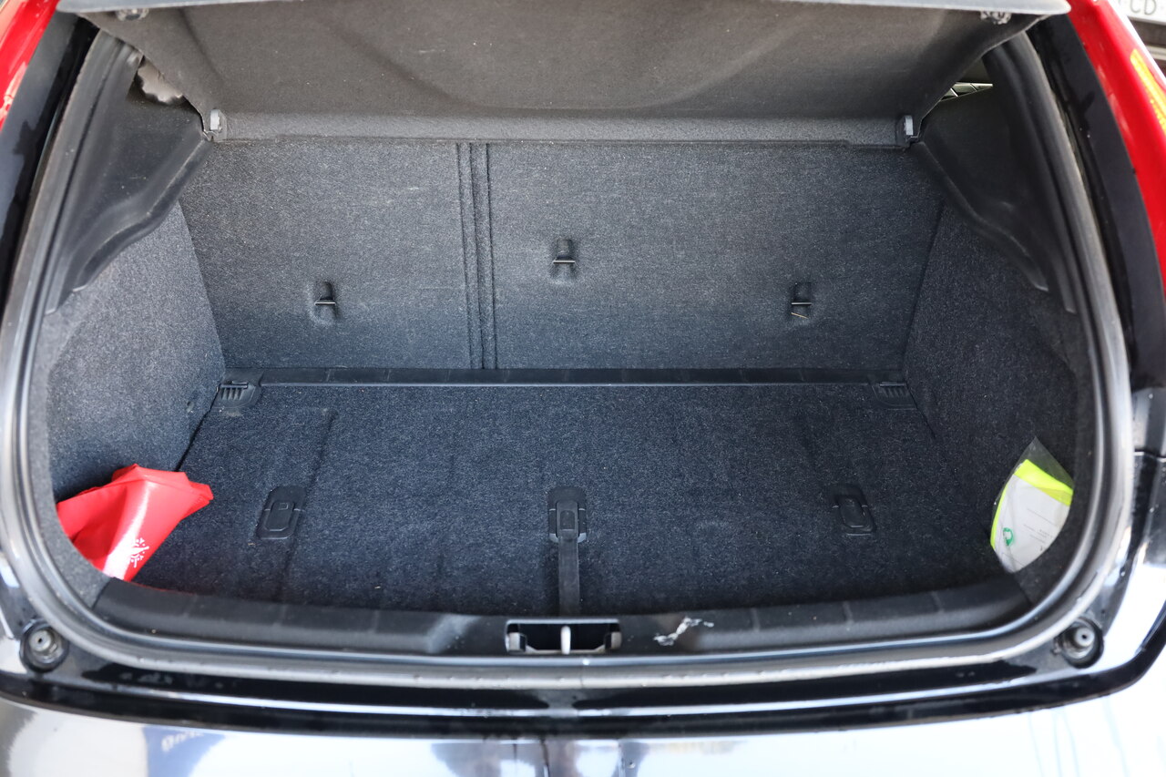 V40 D2 Momentum