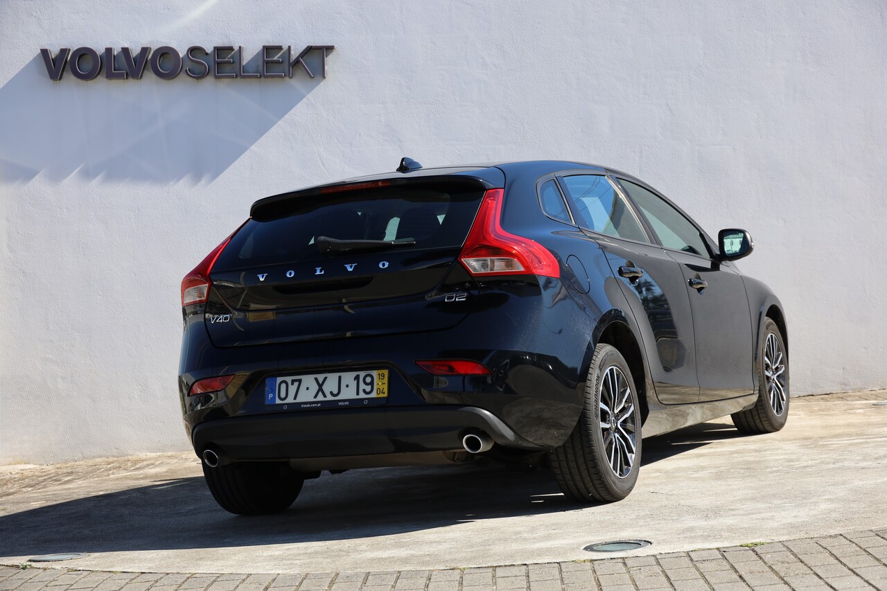 V40 D2 Momentum Geart.6V