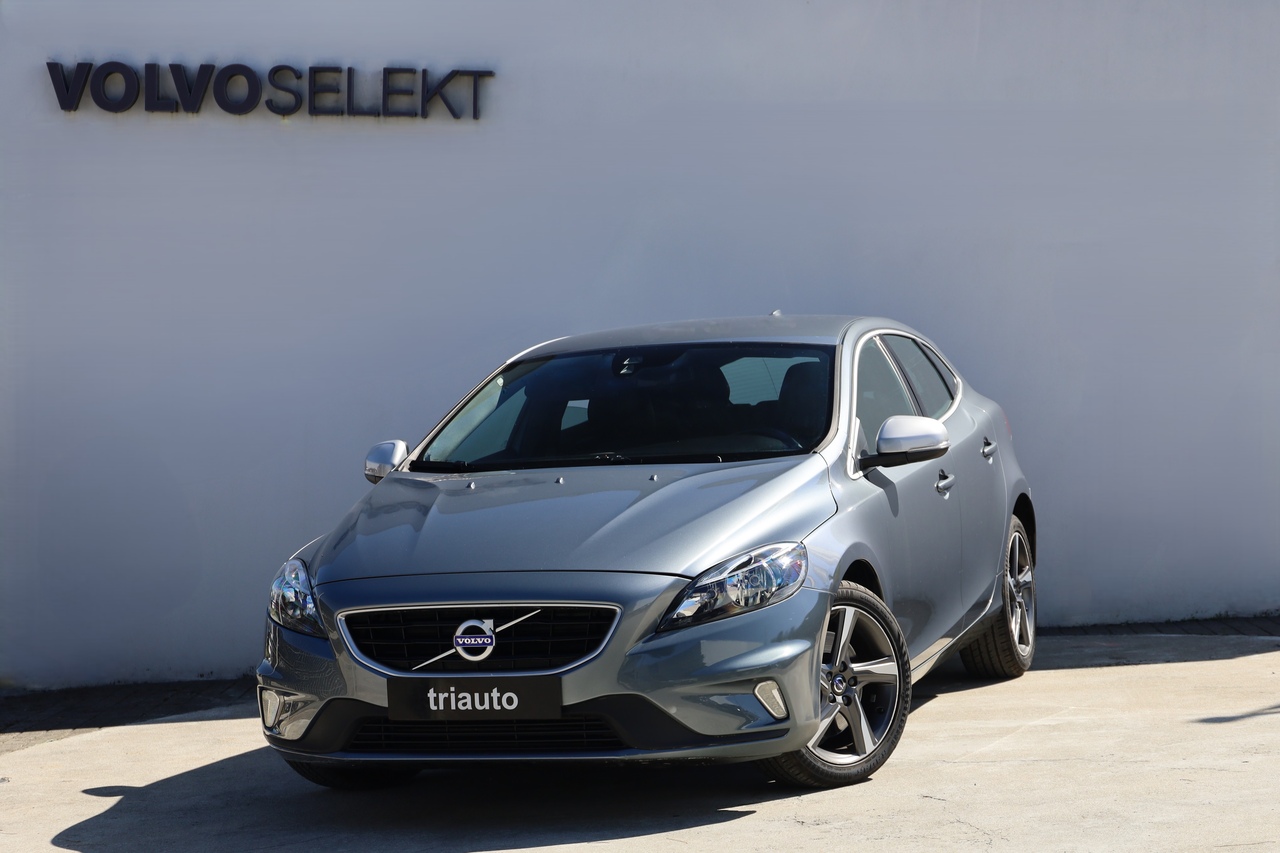 V40 D2  R-Design