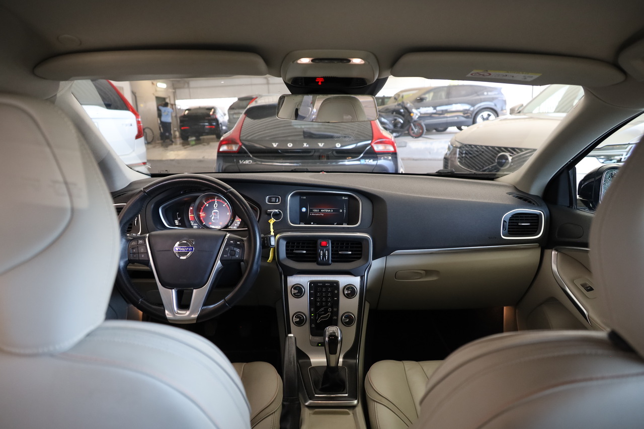 V40 D2 VOR