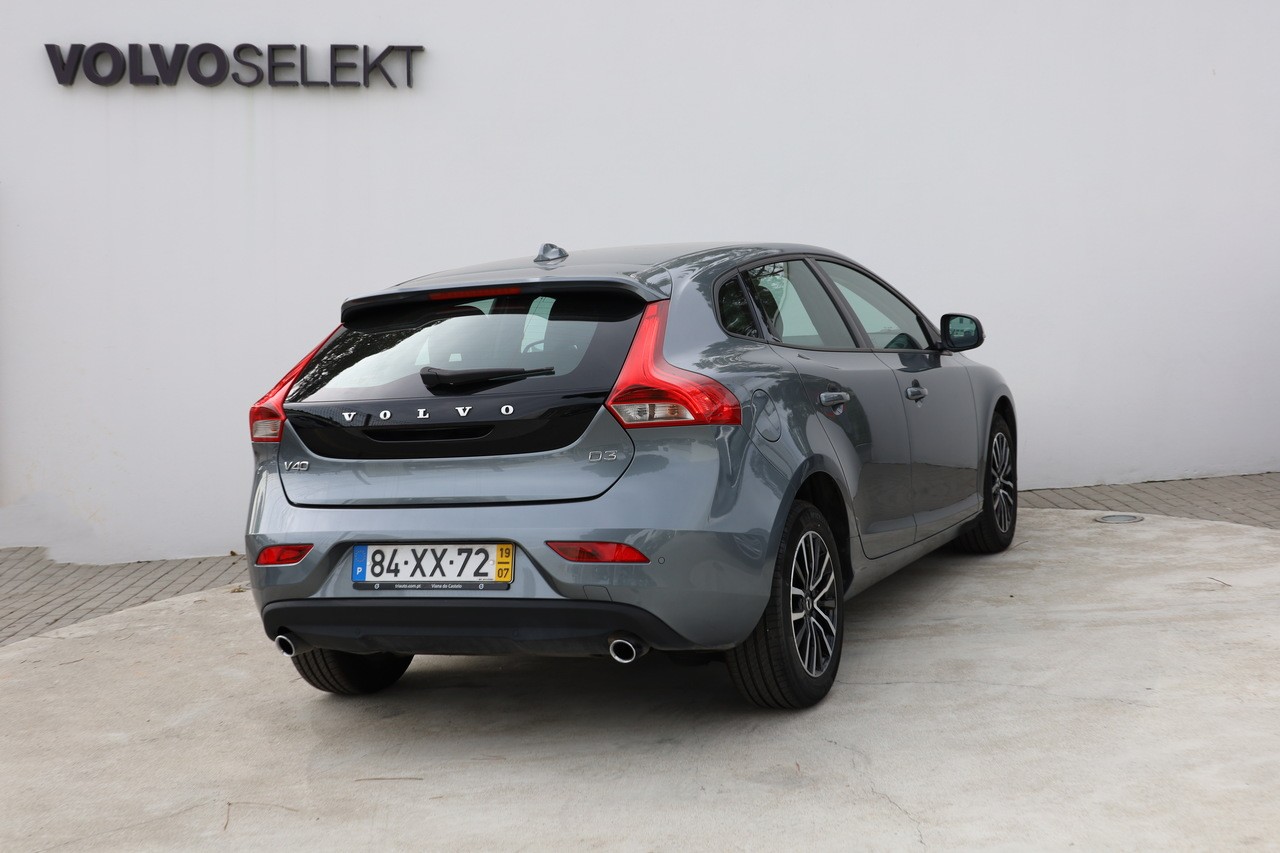 V40 D3 Momentum Geart.6V