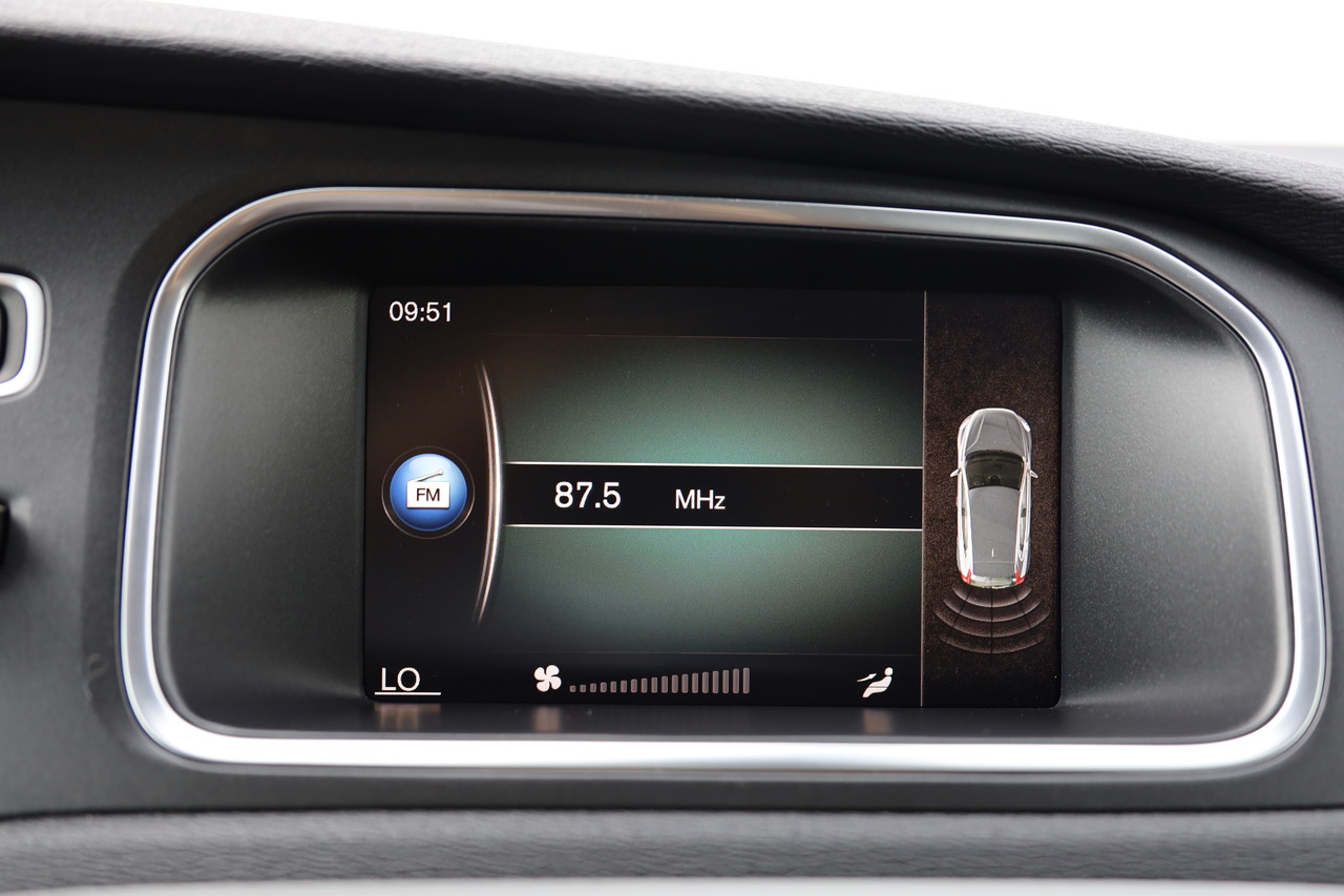 V40 D3 Momentum Geart.6V