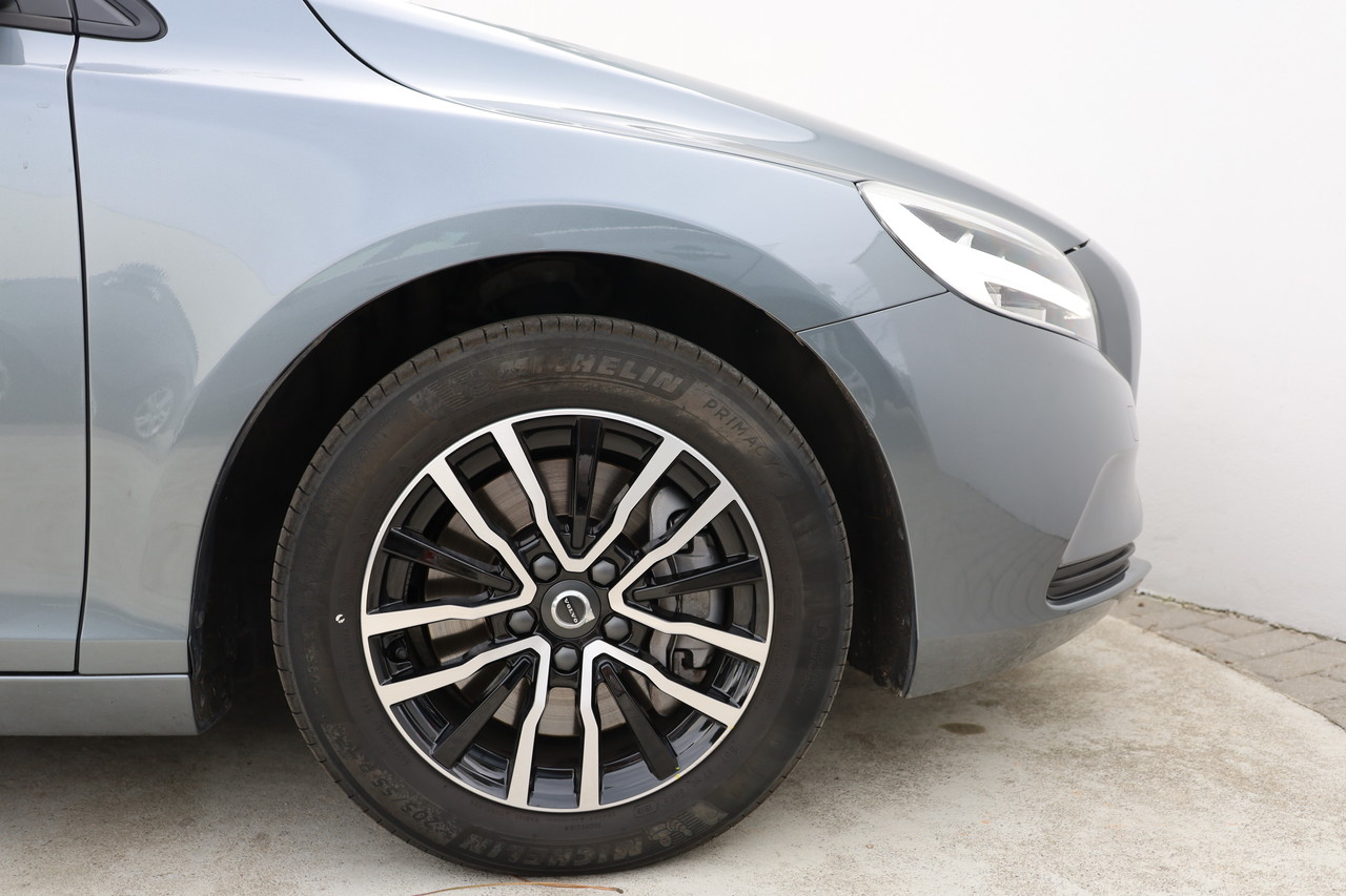 V40 D3 Momentum Geart.6V