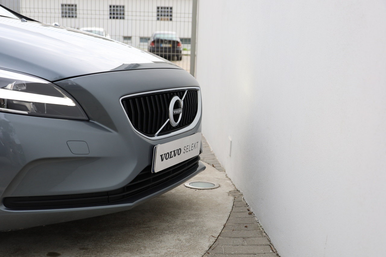 V40 D3 Momentum Geart.6V