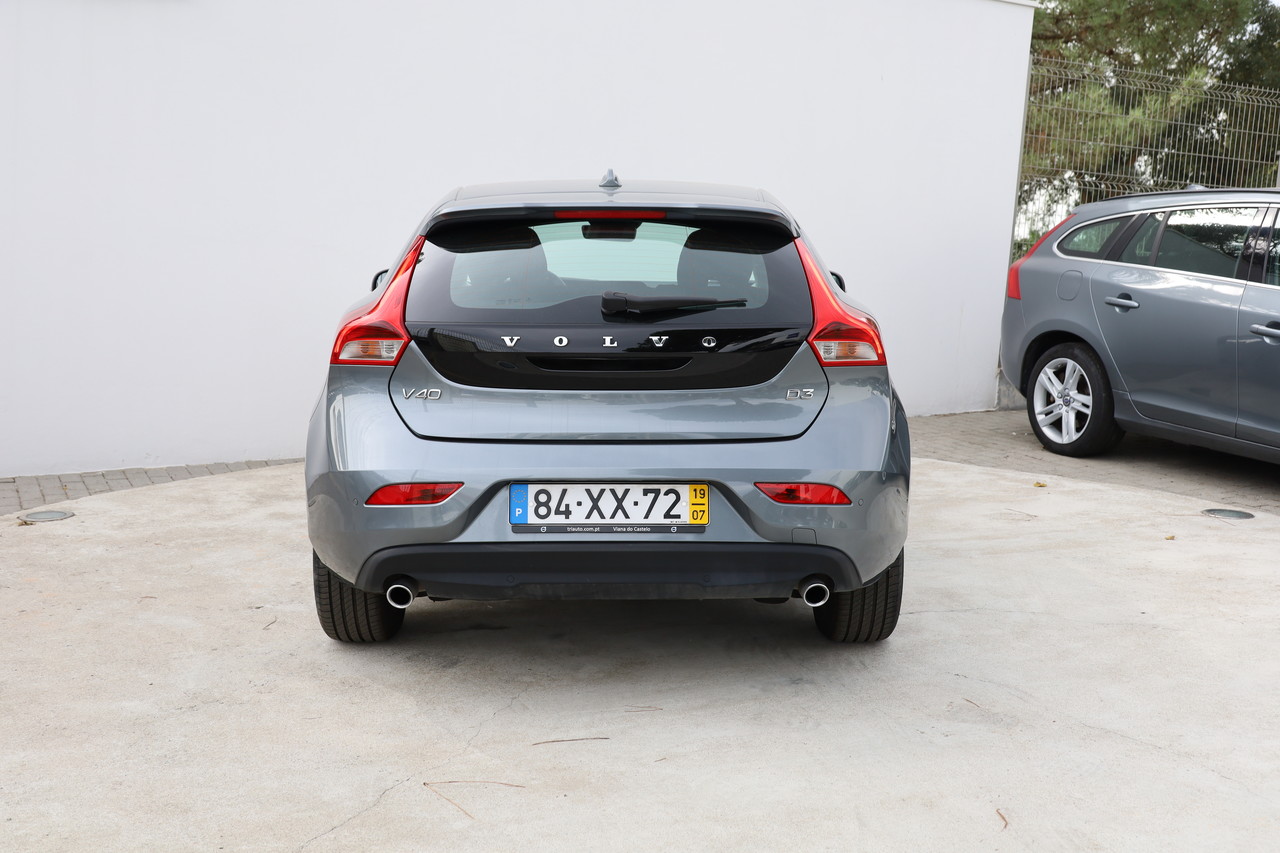 V40 D3 Momentum Geart.6V