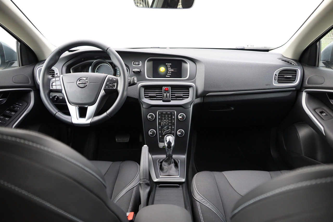V40 D3 Momentum Geart.6V