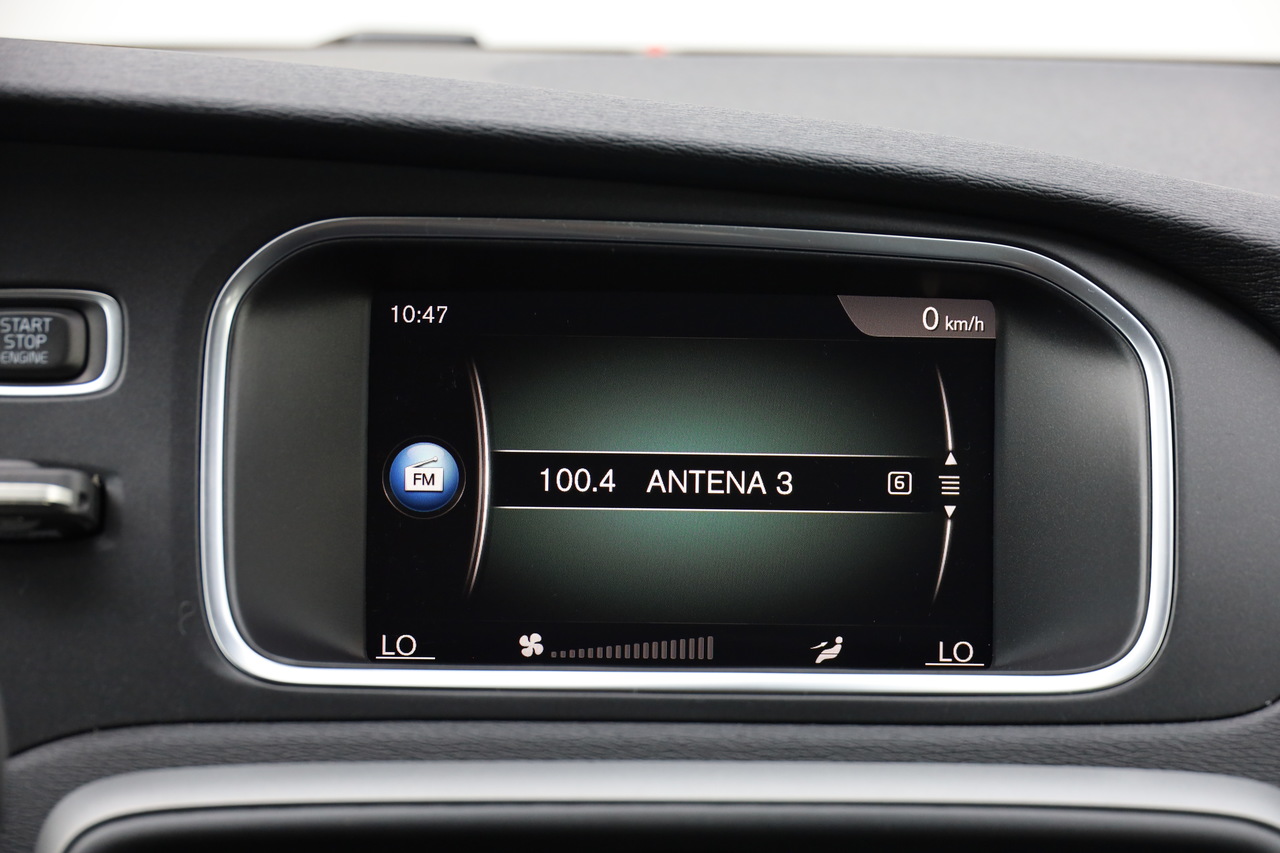 V40 D3 Momentum Geart.6V