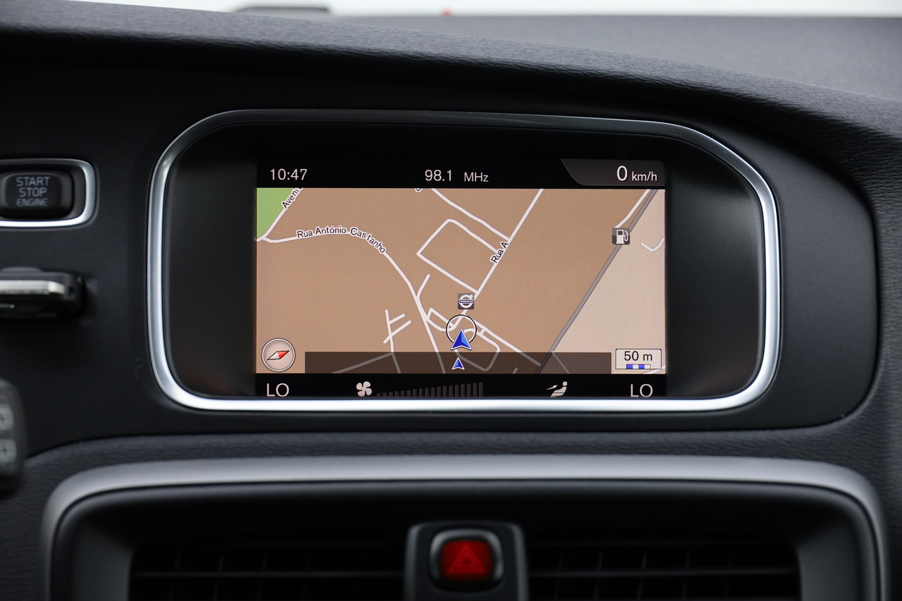 V40 D3 Momentum Geart.6V