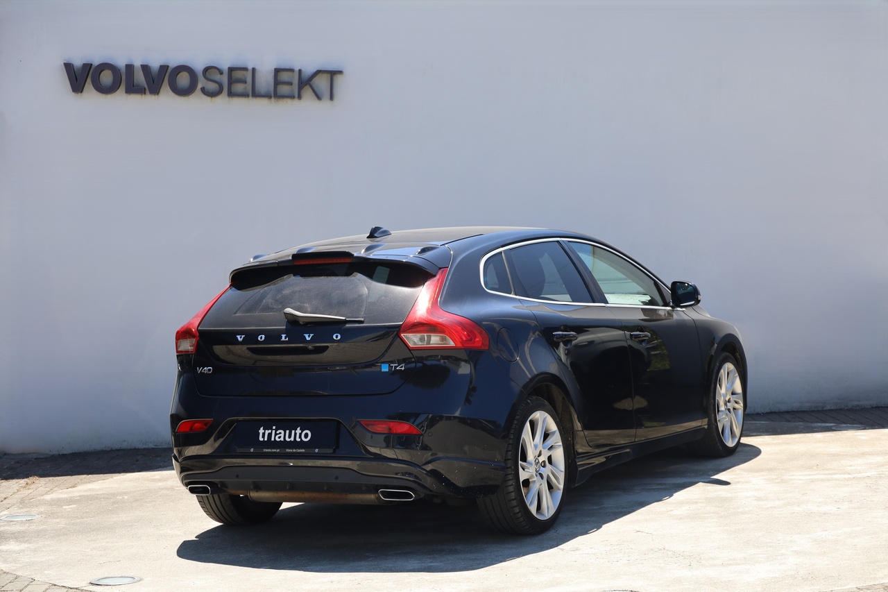 V40 T4 Summum