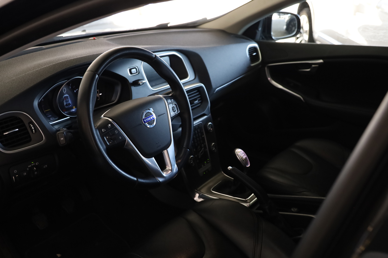 V40 T4 Summum