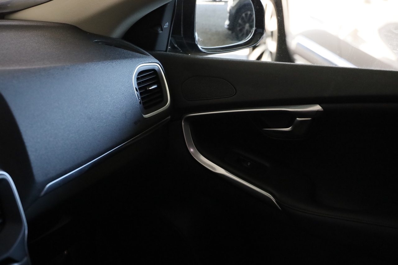 V40 T4 Summum