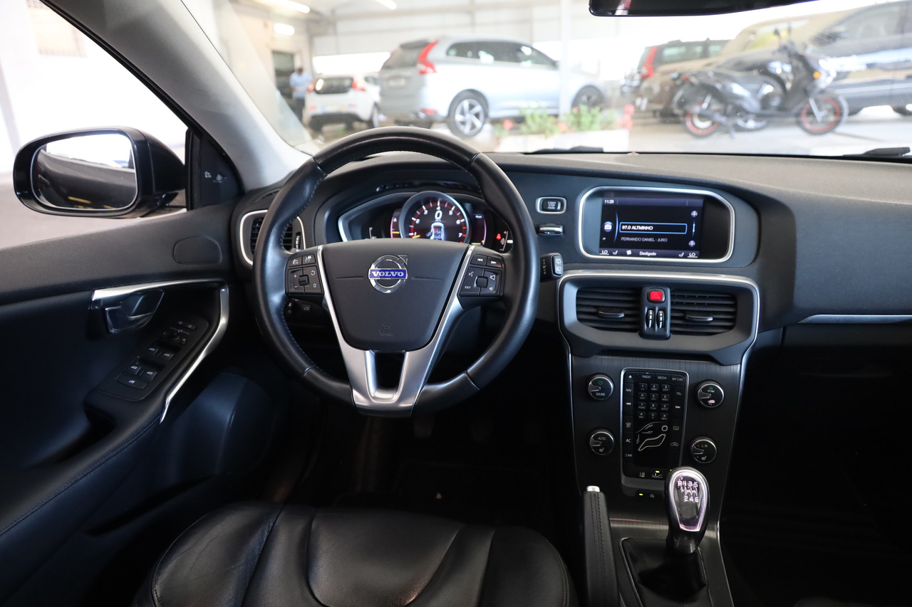 V40 T4 Summum