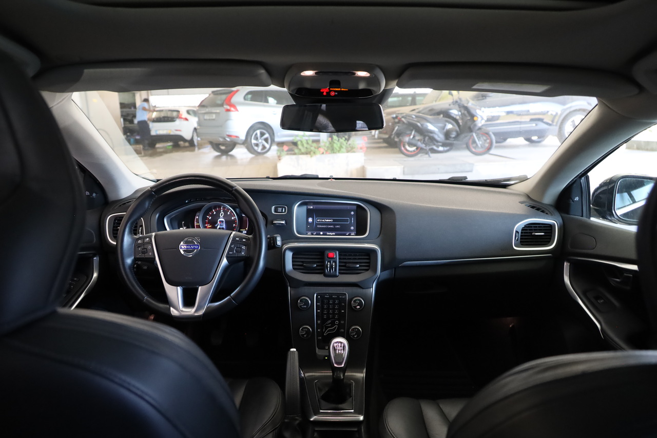 V40 T4 Summum