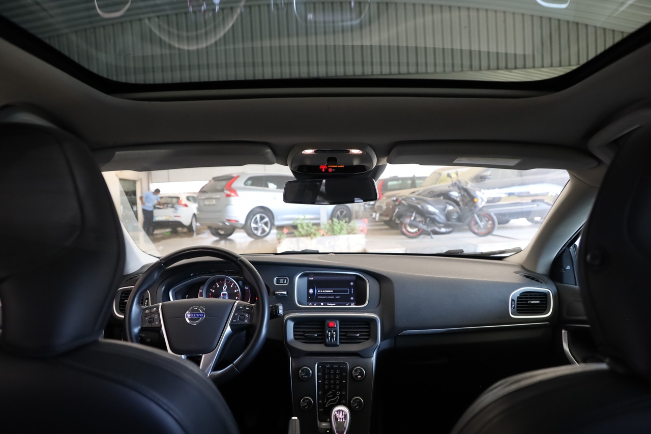 V40 T4 Summum