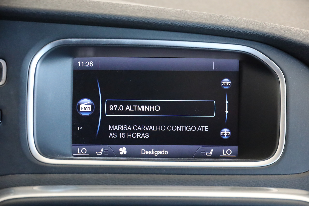 V40 T4 Summum