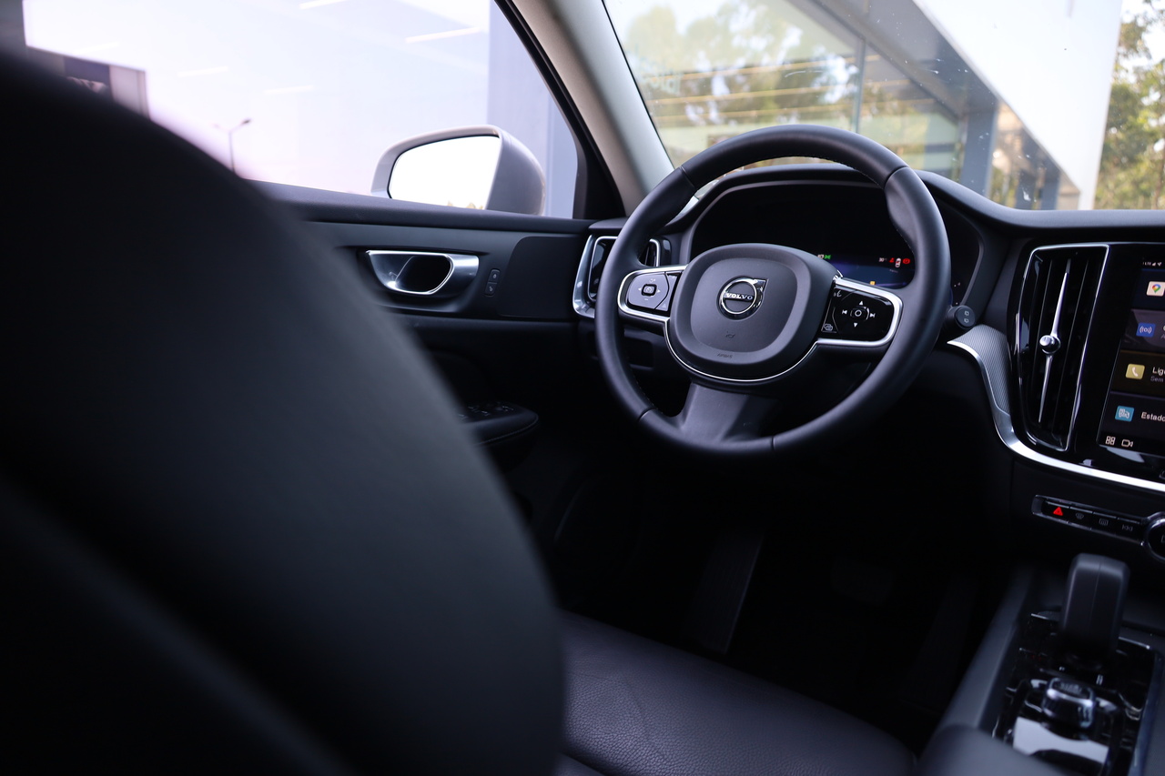 V60 B4 Hibrido Gasóleo Core AWD