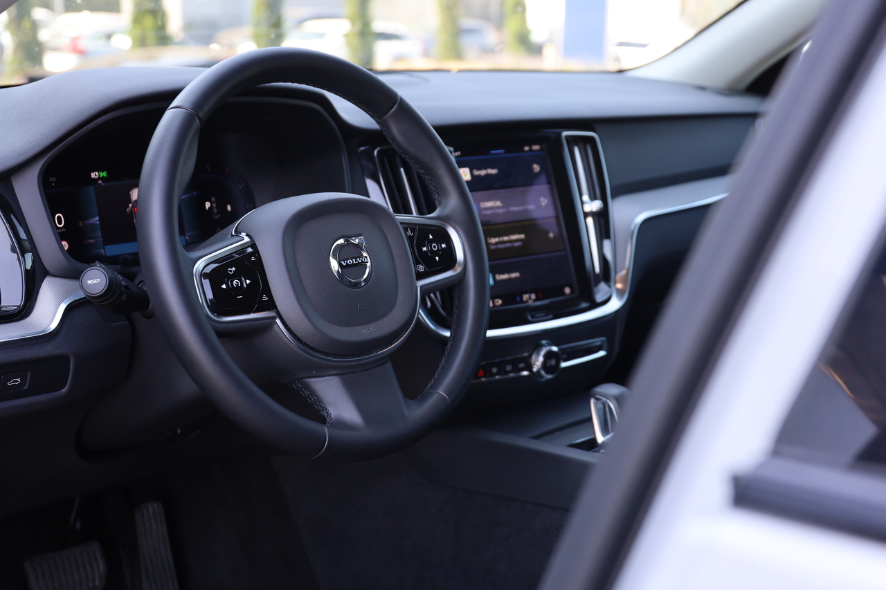 V60 B4 Hibrido Gasóleo Core AWD