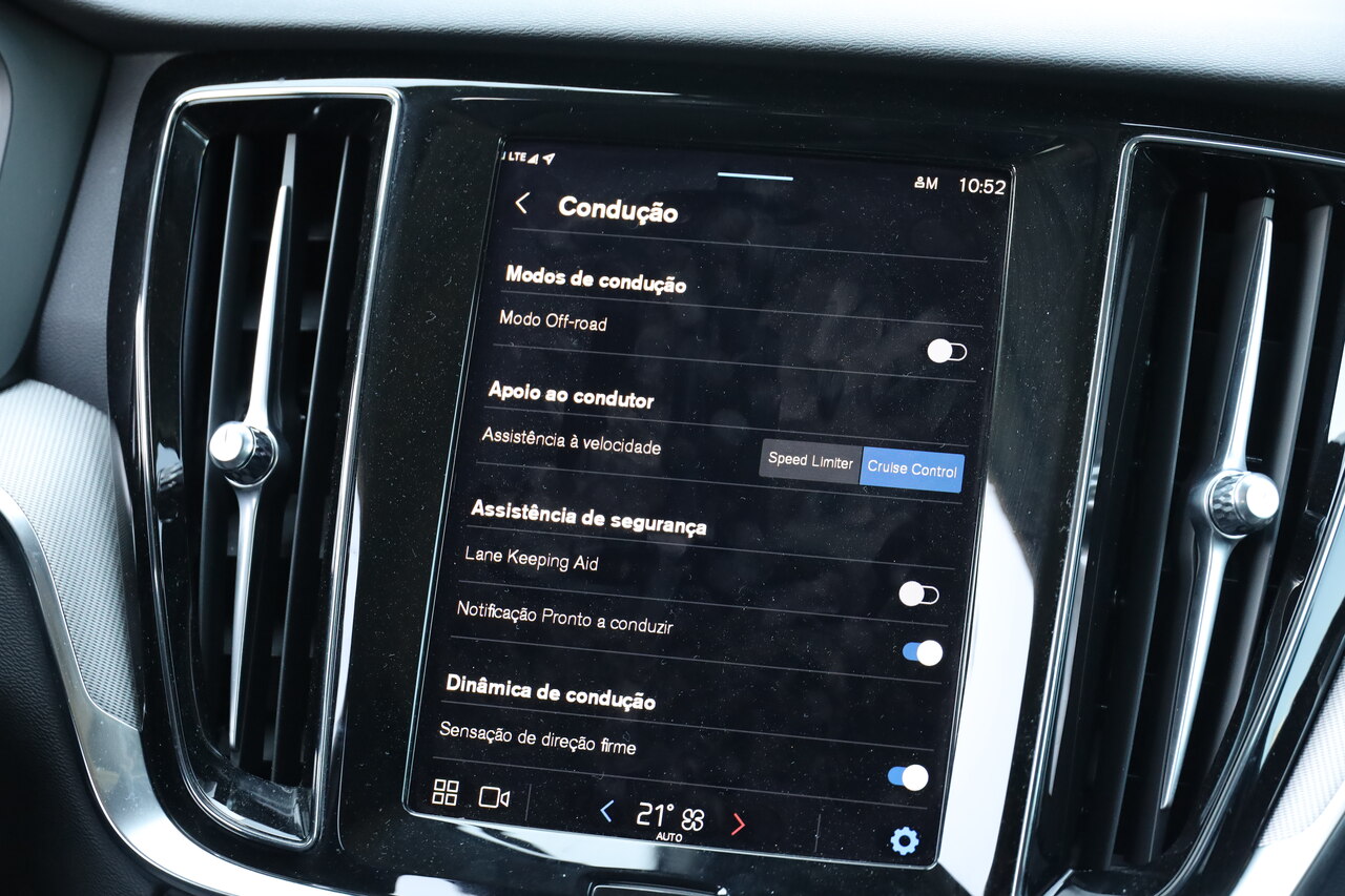 V60 B4 Hibrido Gasóleo Core AWD