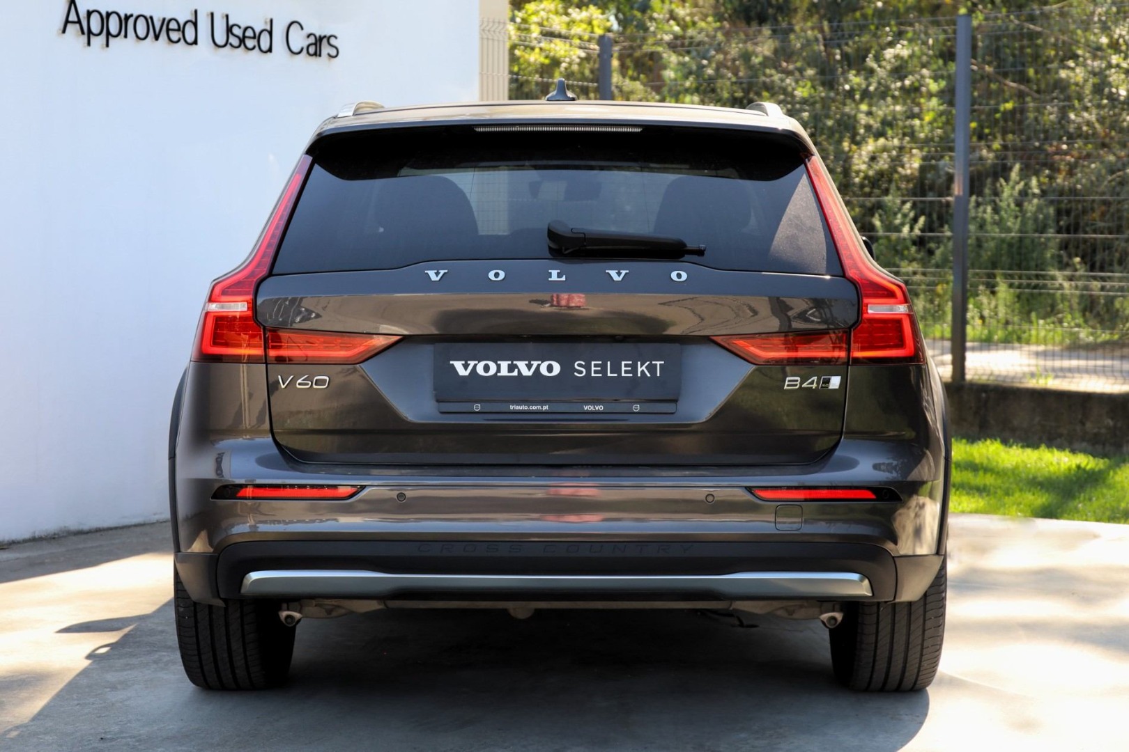 V60 B4 Hibrido Gasóleo Cross Country
