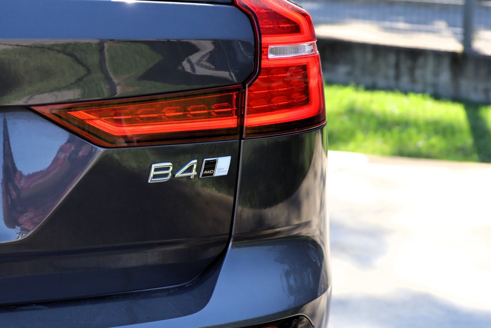 V60 B4 Hibrido Gasóleo Cross Country