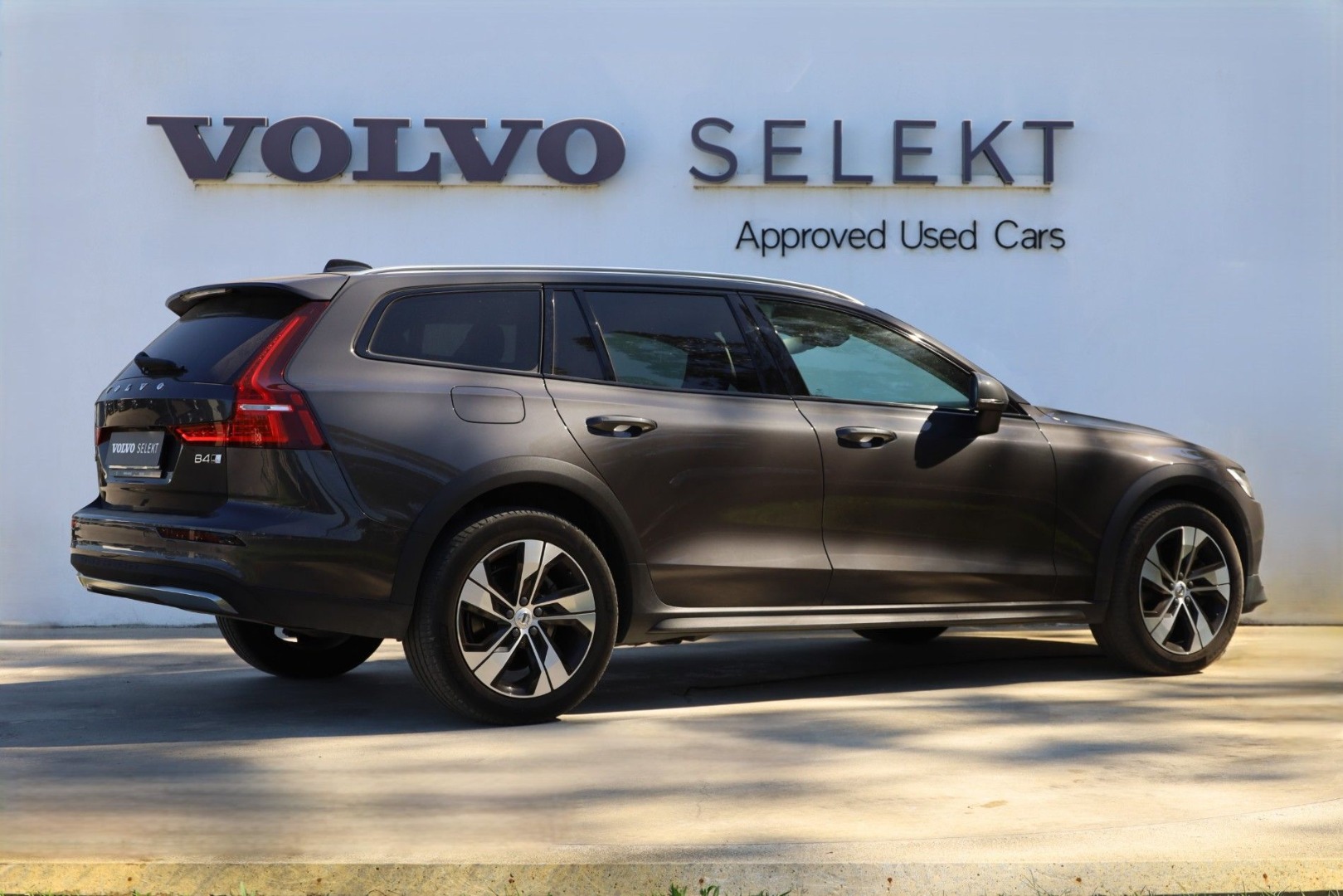 V60 B4 Hibrido Gasóleo Cross Country