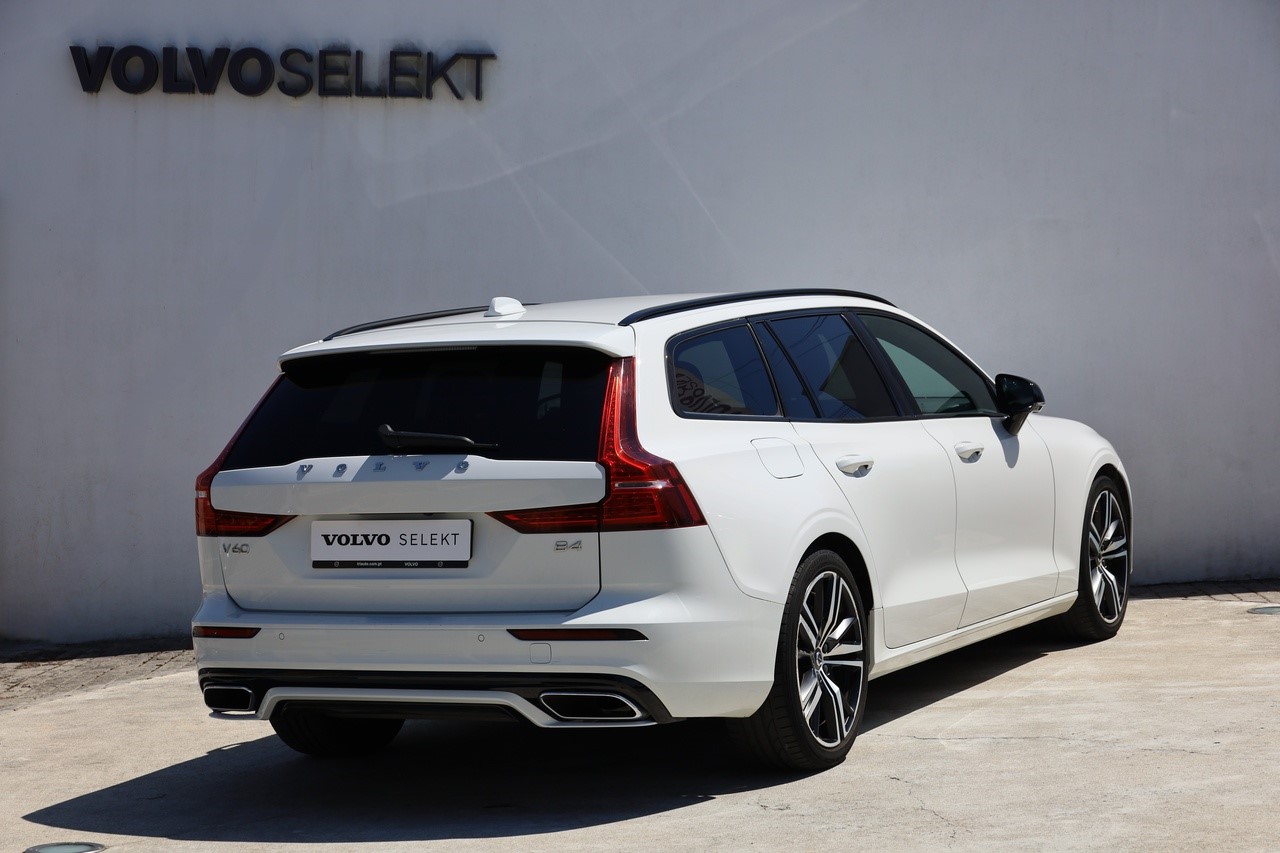 V60 B4 R-Design Geart.