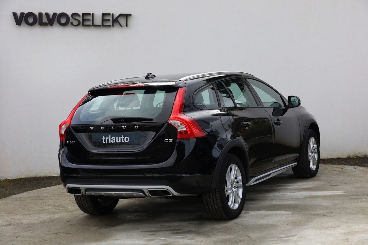 V60 Cross Country D3 Momentum Geart. 
